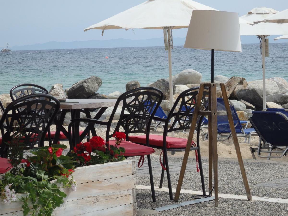 Nikiti Maisonette On The Beach By Luxlikehome Nikiti (Sithonia) Extérieur photo